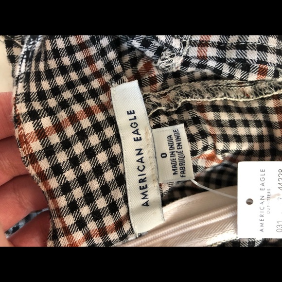 AMERICAN EAGLE BRAND NEW PLAID MINI SKIRT - Picture 3 of 4